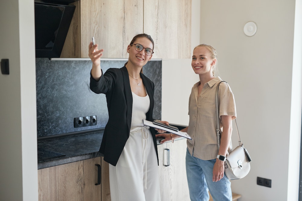 Le Devenir Mandataire Immobilier : Une Porte Ouverte sur une Carrière Professionnelle Richement Gratifiante