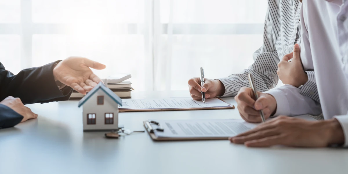 Assurance loyers impayés ou caution : quelle solution choisir pour se prémunir des risques ?